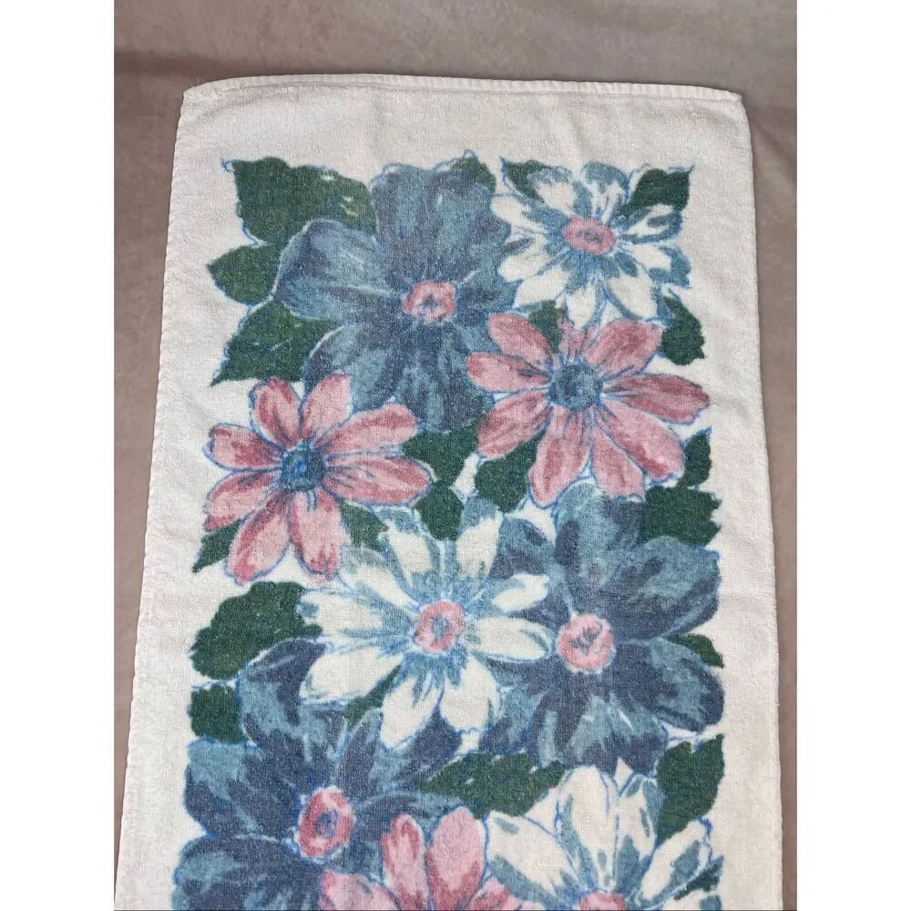 Vintage 1970s Cannon Floral Hand Towel Pastel Pink Blue 16x27”